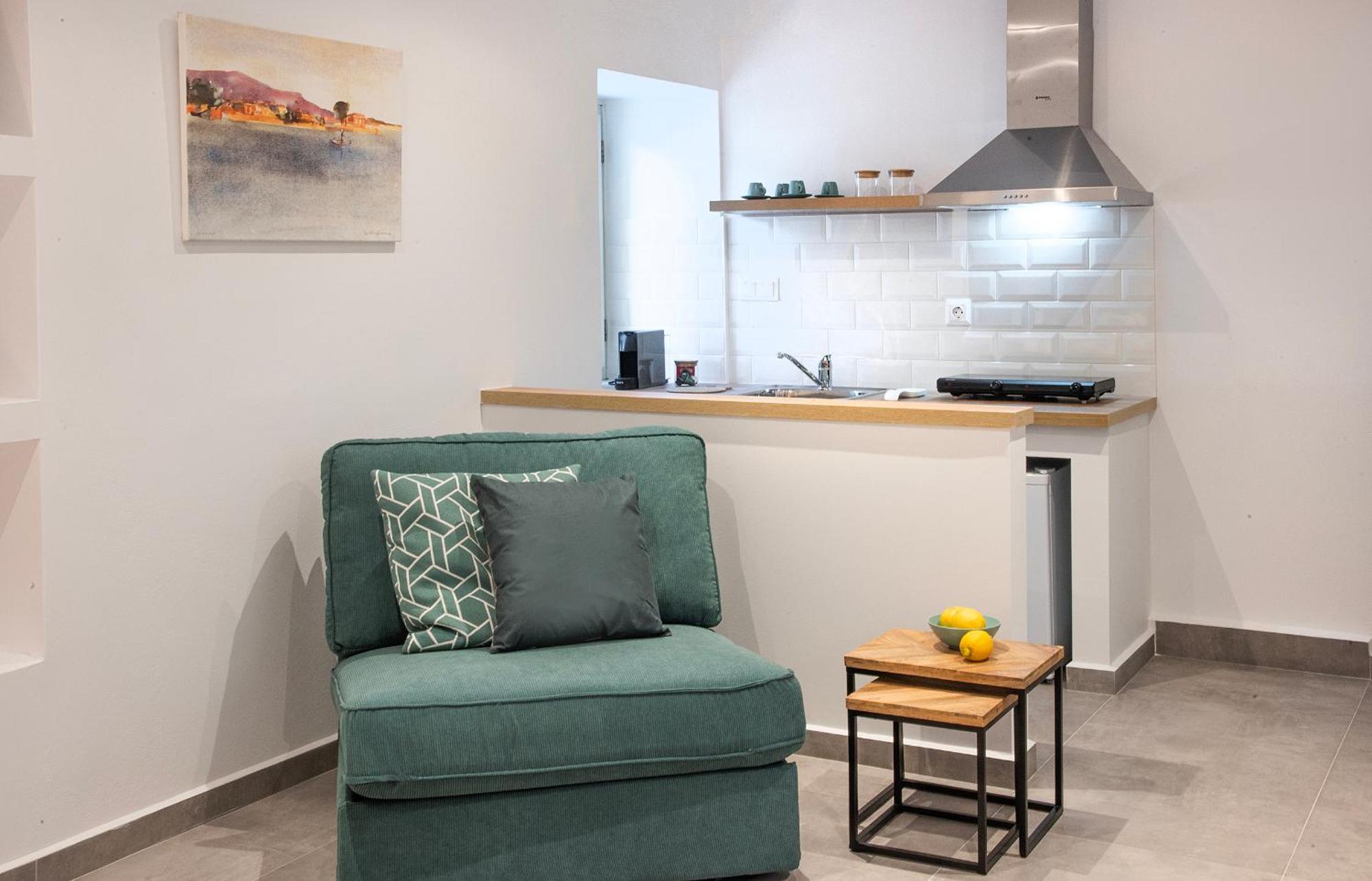 Chora Aegina'S Apartments エクステリア 写真